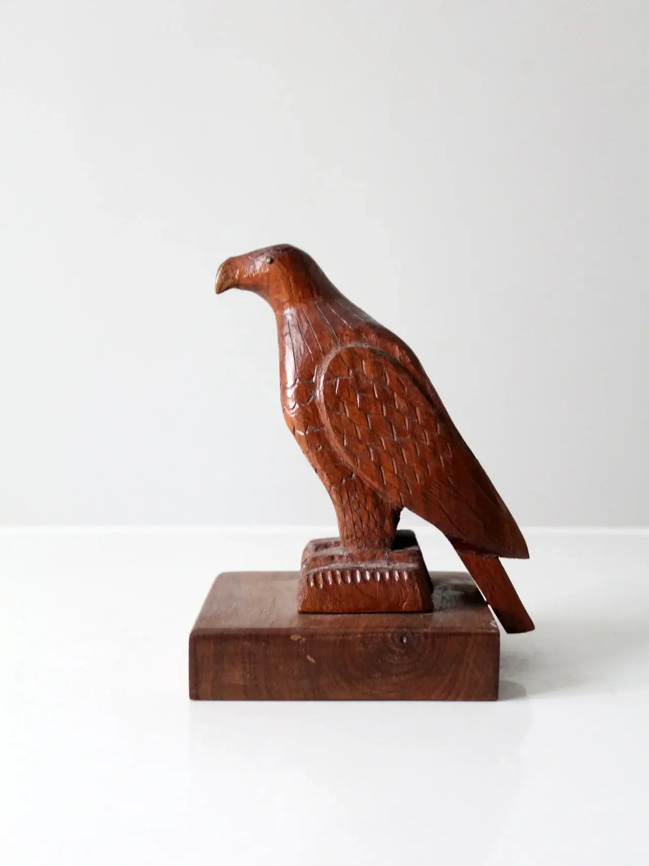 Thumbnail of eagle sculpture